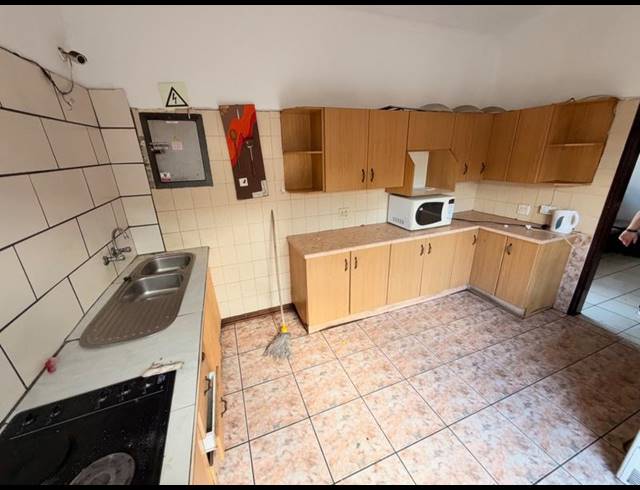 17 BEDROOM HOUSE FOR SALE IN VANDERBIJLPARK SE 7